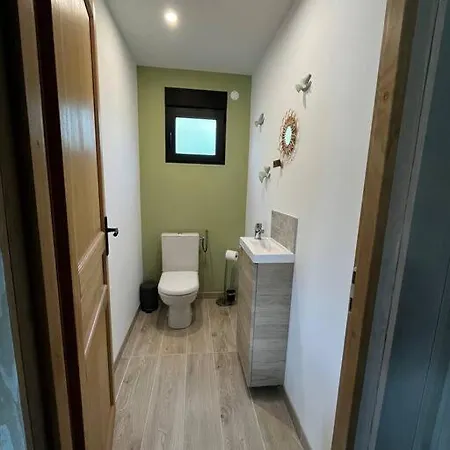 Moderne Au Bord D'un Saint-Sauveur-les-Bray