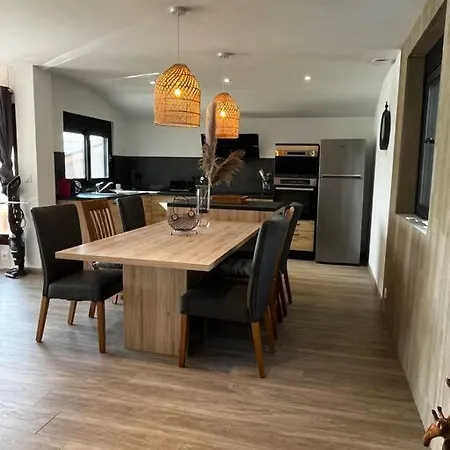 Moderne Au Bord D'un Chalet *