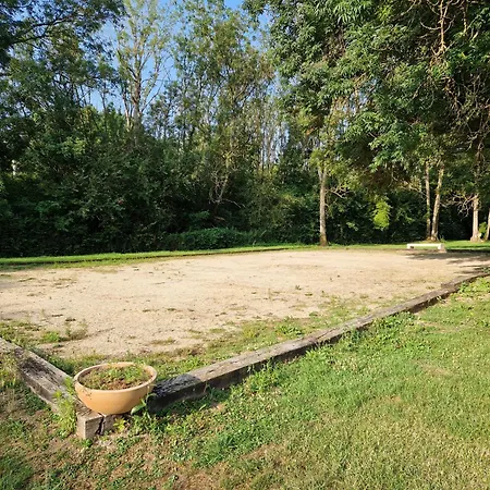 Moderne Au Bord D'un Horská chata Saint-Sauveur-lès-Bray