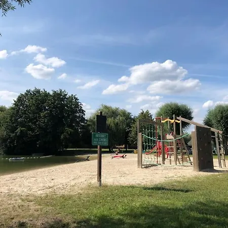 Moderne Au Bord D'un *