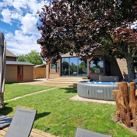 Moderne Au Bord D'un Saint-Sauveur-les-Bray